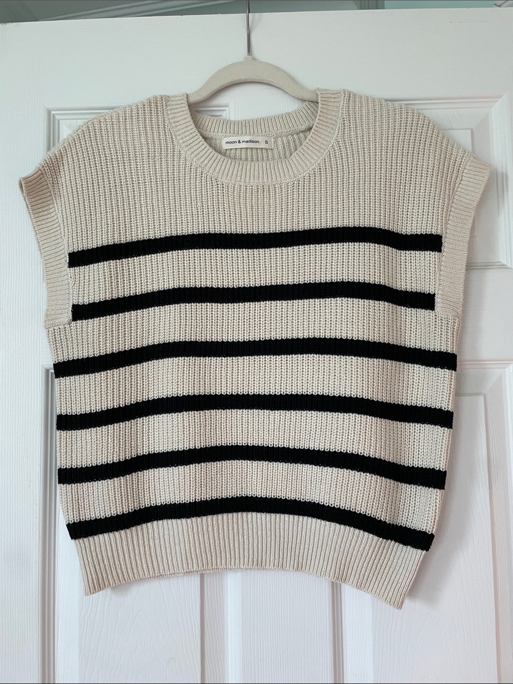 moon & madison Cream and Black Striped Knit Sleeveless Sweater S
